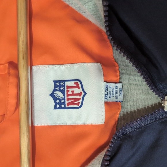 Chicago Bears Windbreaker Jacket - Picture 3 of 7